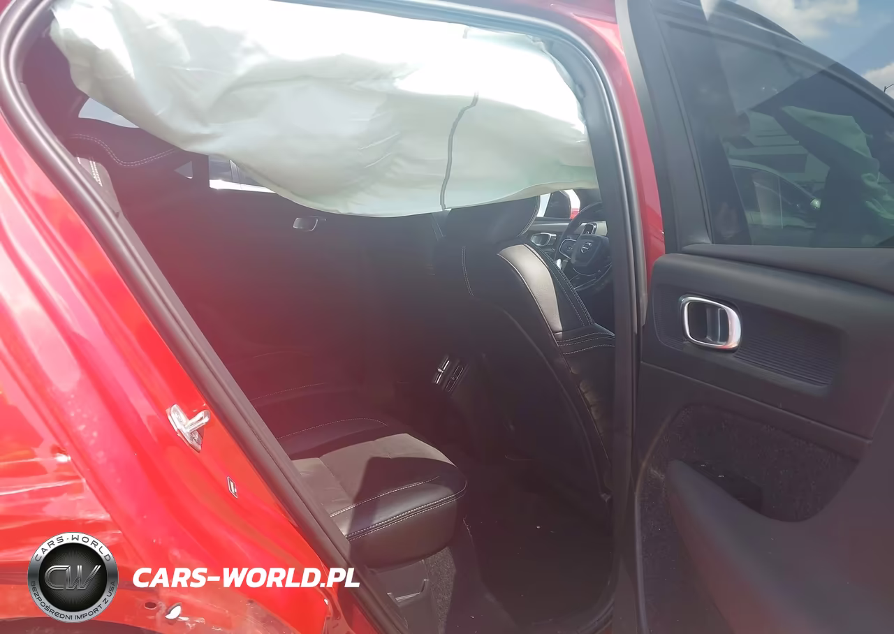 2021 Volvo Xc40 T5 R-Design VIN:YV4162UM0M2466465 - 8
