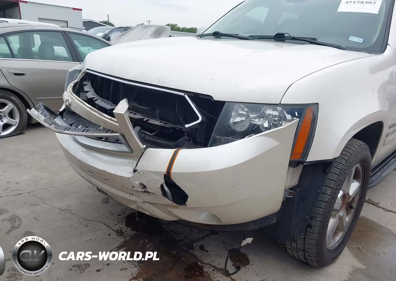 2012 Chevrolet Tahoe Ltz VIN:1GNSCCE05CR304068 - 6