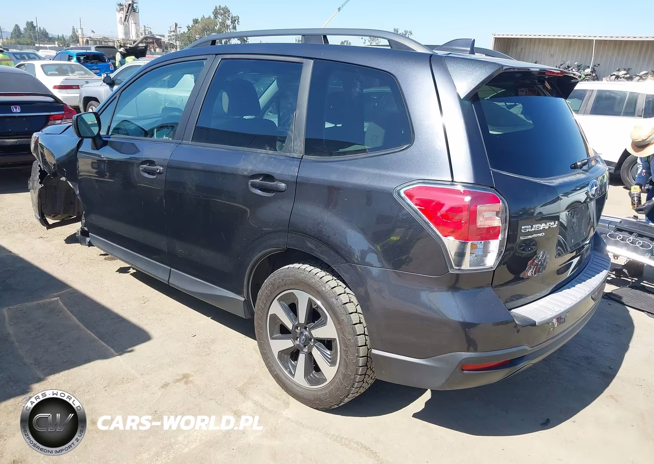2018 Subaru Forester 2.5I Premium VIN:JF2SJAGC3JH429133 - 3