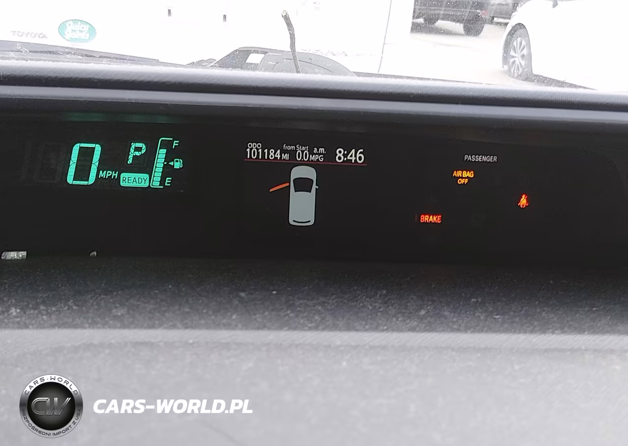 2013 Toyota Prius C Three VIN:JTDKDTB37D1551340 - 7