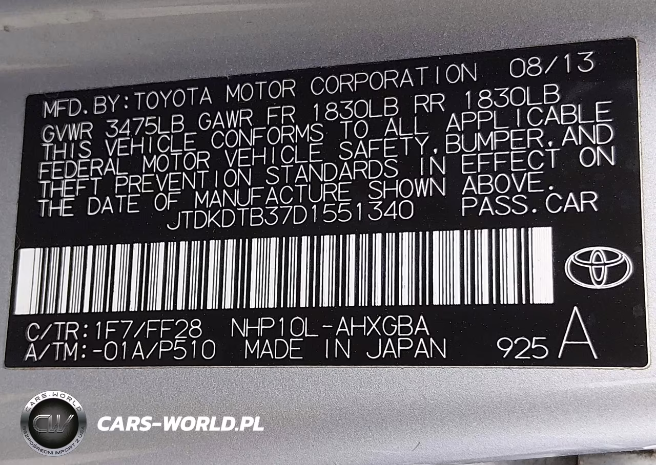 2013 Toyota Prius C Three VIN:JTDKDTB37D1551340 - 9