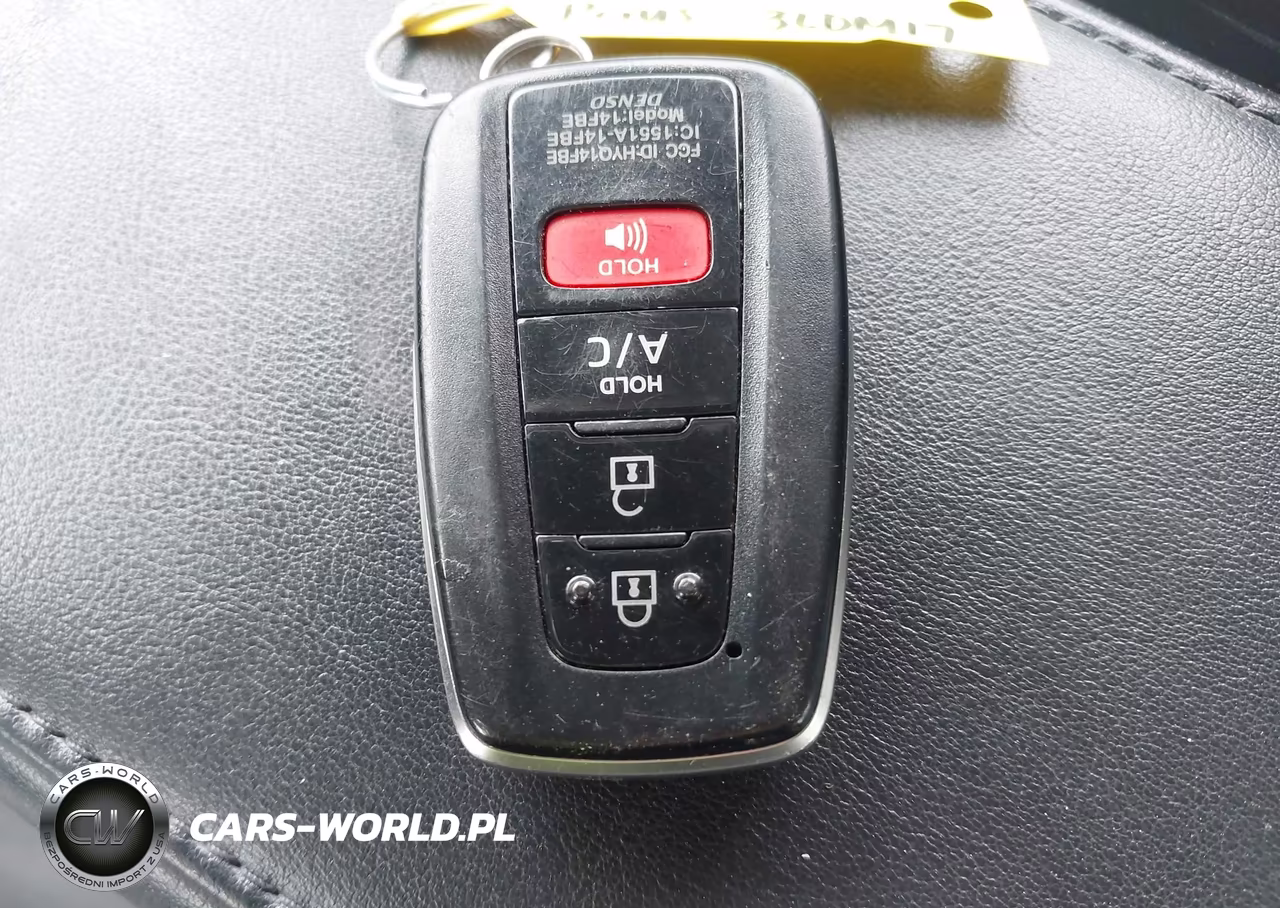 2020 Toyota Prius Prime Limited VIN:JTDKARFP4L3135774 - 11
