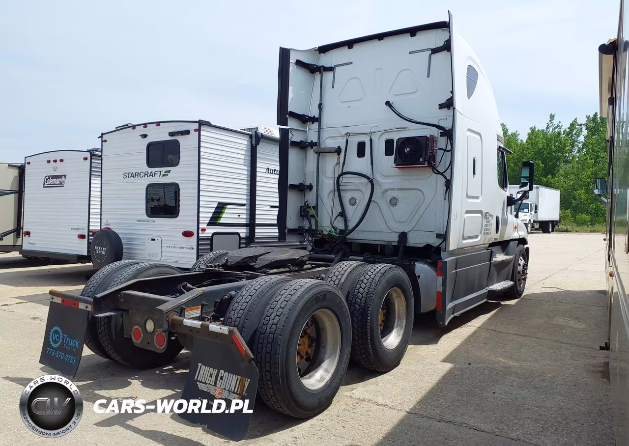 2014 Freightliner Cascadia 125 VIN:3AKJGLD55ESFV5426 - 4