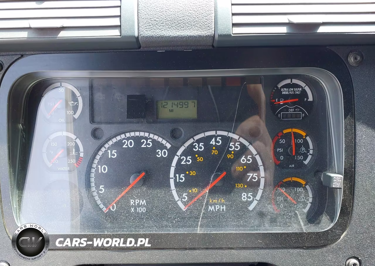 2014 Freightliner Cascadia 125 VIN:3AKJGLD55ESFV5426 - 5