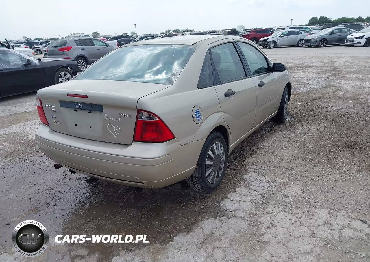 2006 Ford Focus Zx4 VIN:1FAFP34N26W256830 - 4
