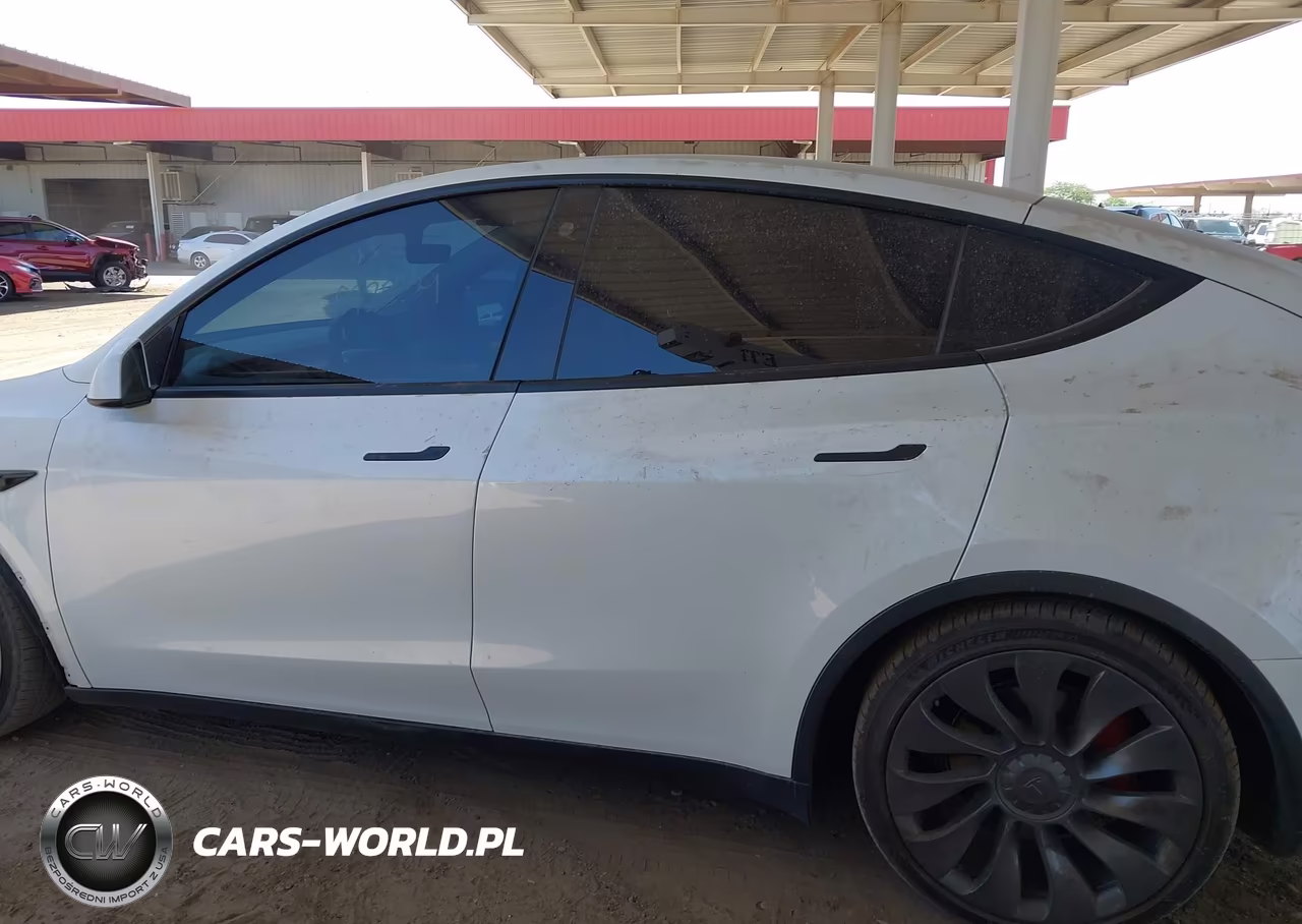 2021 Tesla Model Y Performance Dual Motor All-Wheel Drive VIN:5YJYGDEF6MF092239 - 14