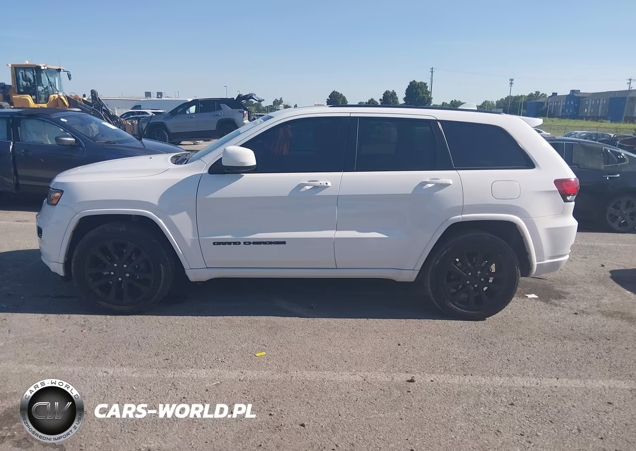 2019 Jeep Grand Cherokee Altitude 4X4 VIN:1C4RJFAG6KC794555 - 14