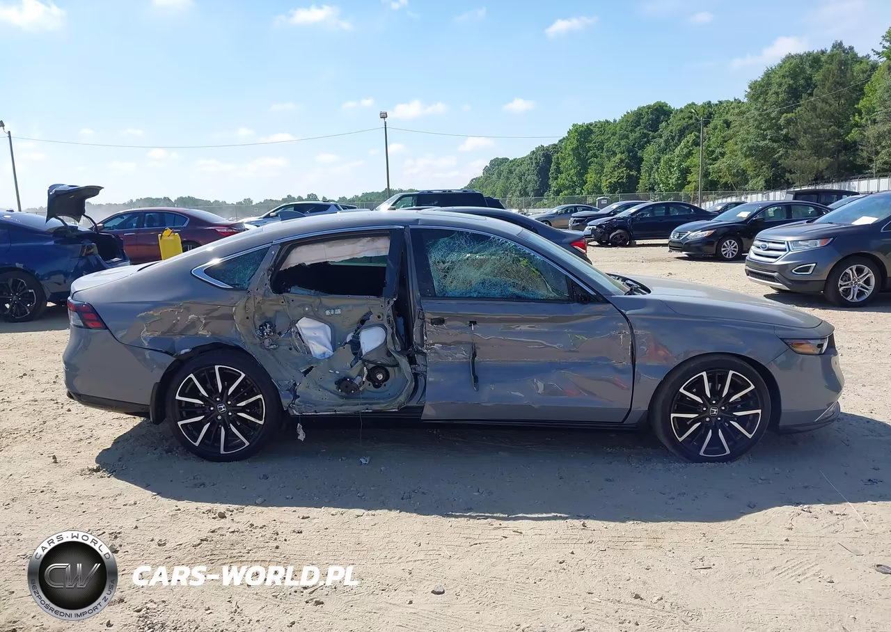 2024 Honda Accord Hybrid Touring VIN:1HGCY2F86RA065474 - 13