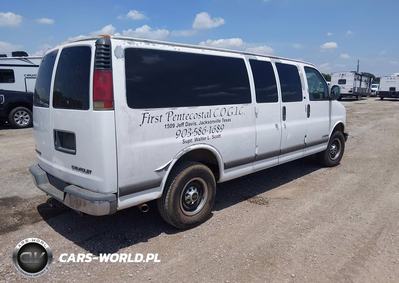 2001 Chevrolet Express VIN:1GAHG39R611189601 - 4