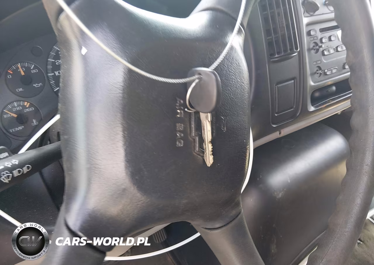 2001 Chevrolet Express VIN:1GAHG39R611189601 - 9
