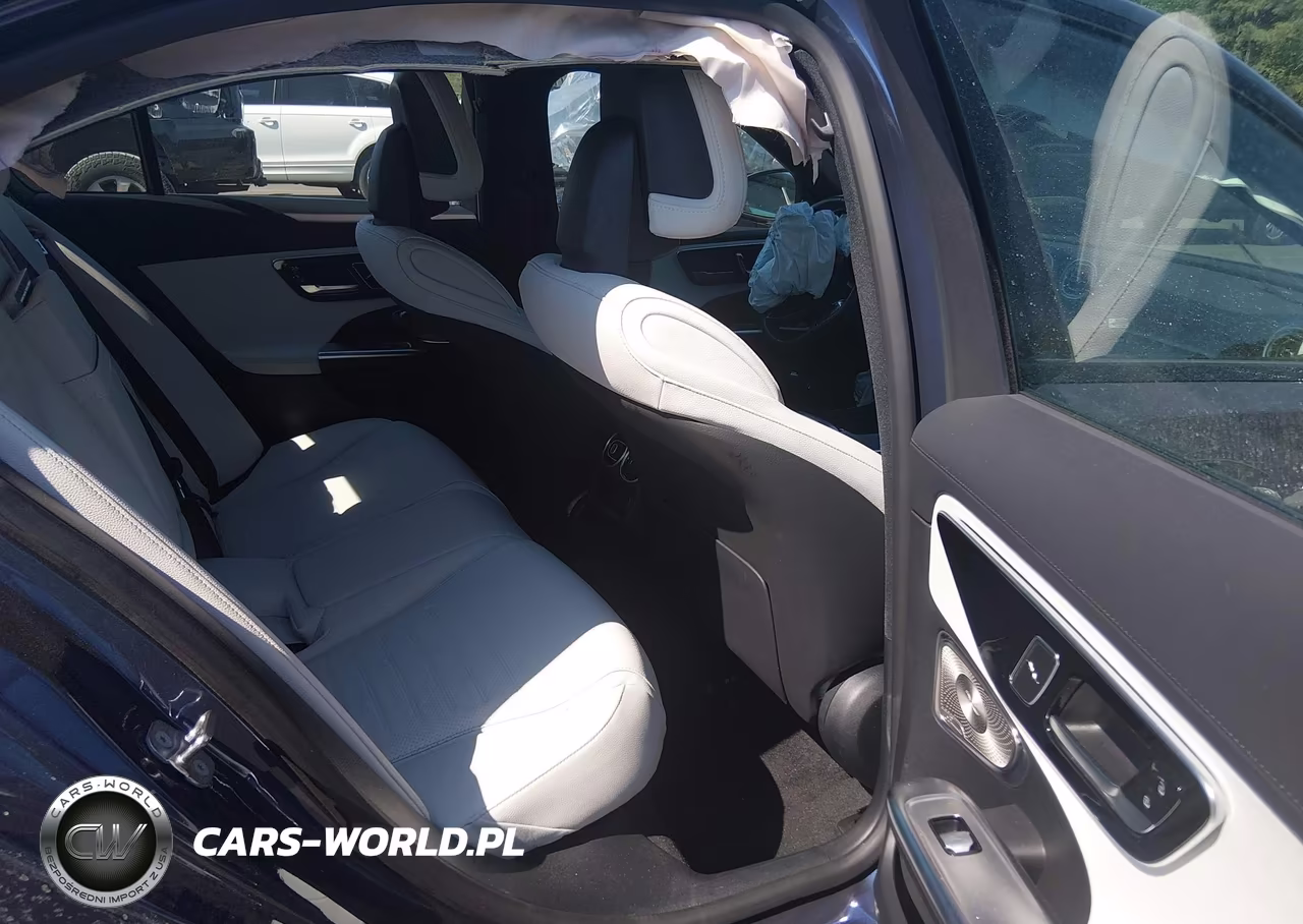 2025 Mercedes-Benz C 300 VIN:W1KAF4GB3SR292653 - 8