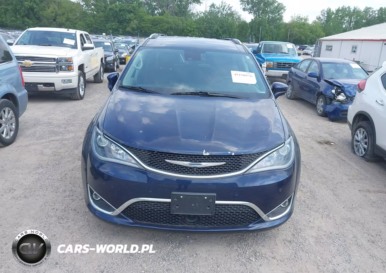 2017 Chrysler Pacifica Touring-L Plus VIN:2C4RC1EG7HR811192 - 12