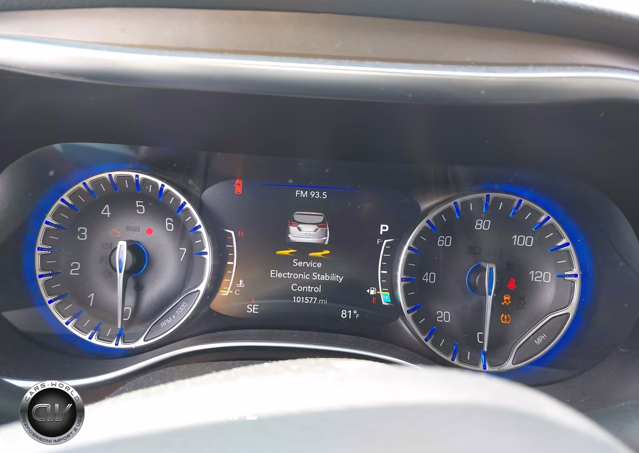 2017 Chrysler Pacifica Touring-L Plus VIN:2C4RC1EG7HR811192 - 15