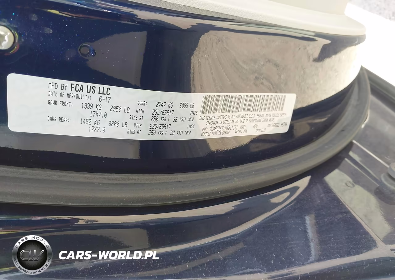 2017 Chrysler Pacifica Touring-L Plus VIN:2C4RC1EG7HR811192 - 9