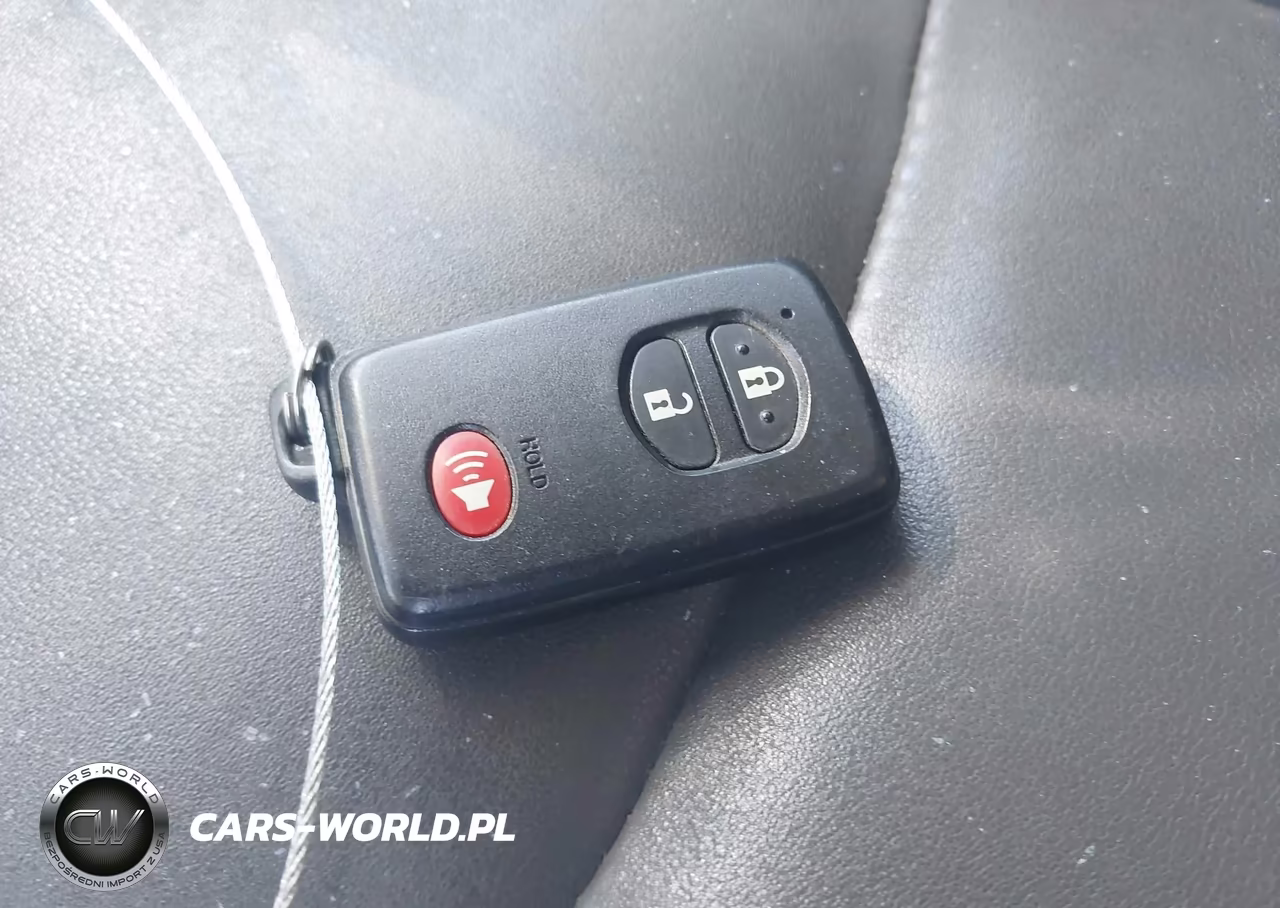 2012 Toyota Prius Four VIN:JTDKN3DU4C1550549 - 11
