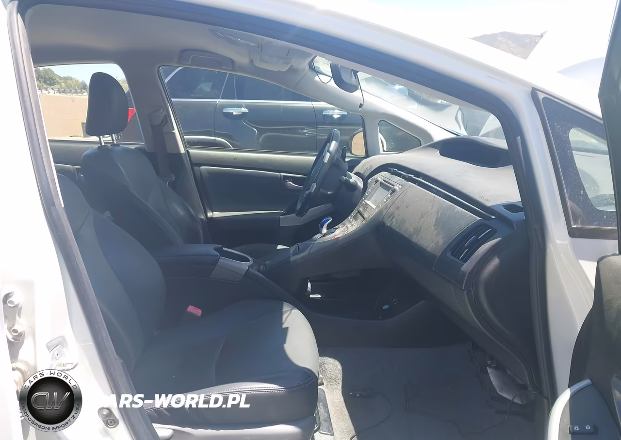 2012 Toyota Prius Four VIN:JTDKN3DU4C1550549 - 5