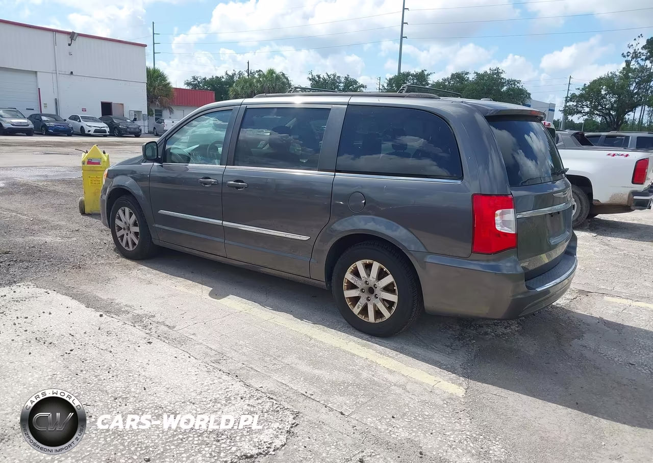 2015 Chrysler Town & Country Touring VIN:2C4RC1BG1FR644667 - 3