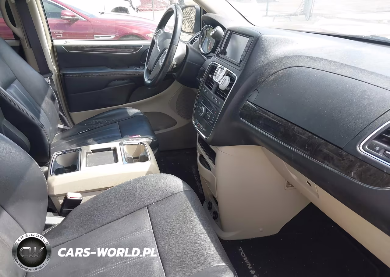 2015 Chrysler Town & Country Touring VIN:2C4RC1BG1FR644667 - 5