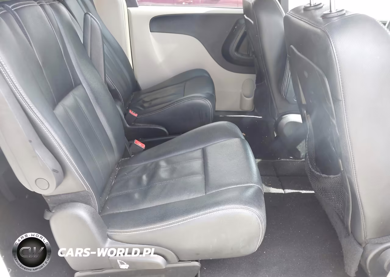 2015 Chrysler Town & Country Touring VIN:2C4RC1BG1FR644667 - 8