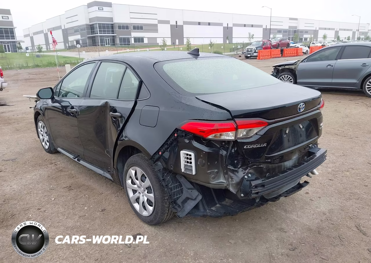 2025 Toyota Corolla Hybrid Le VIN:JTDBCMFE2S3069137 - 3