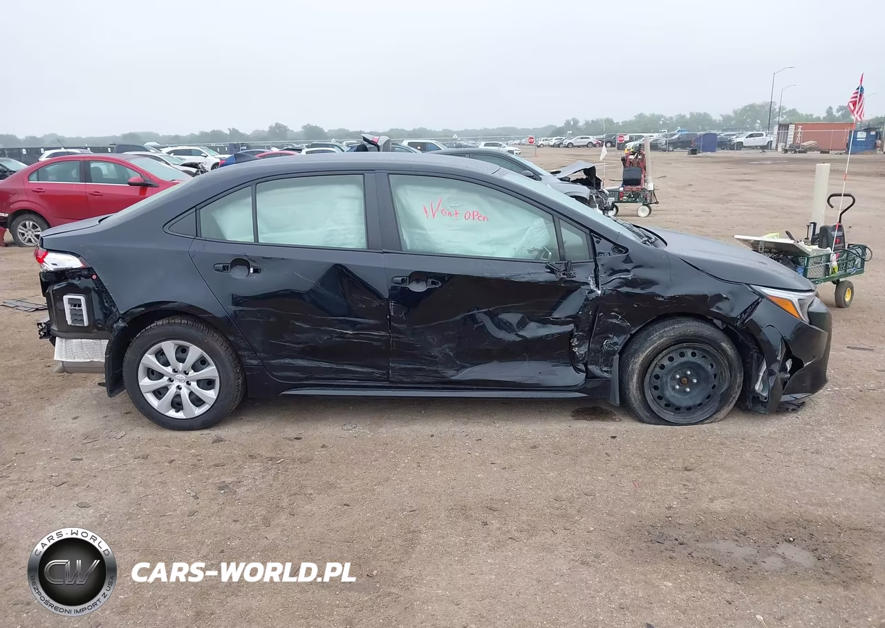 2025 Toyota Corolla Hybrid Le VIN:JTDBCMFE2S3069137 - 6