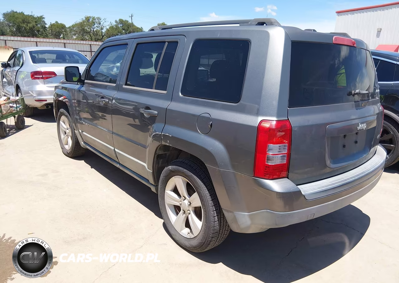 2011 Jeep Patriot Sport VIN:1J4NT1GA7BD203698 - 3