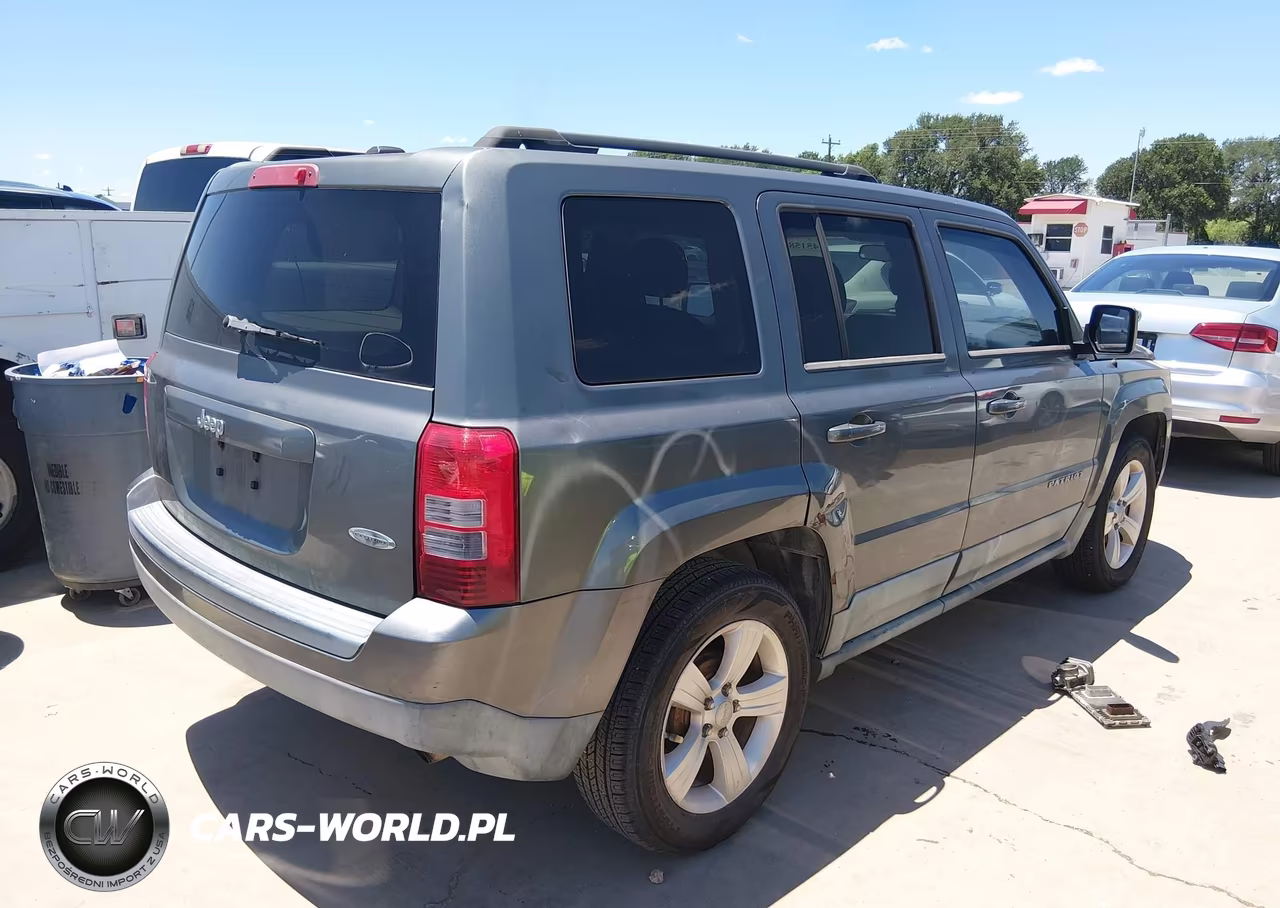 2011 Jeep Patriot Sport VIN:1J4NT1GA7BD203698 - 4