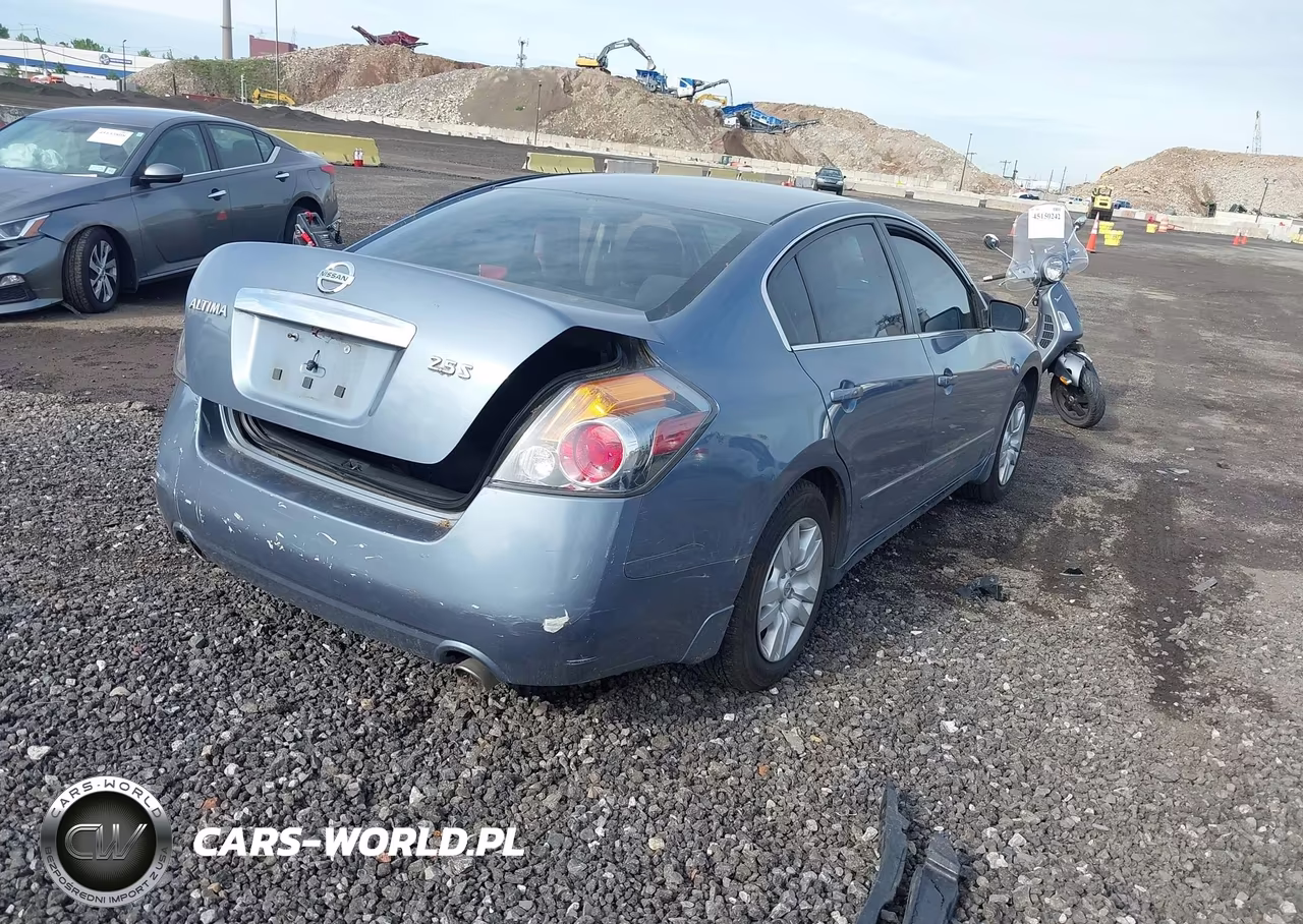 2010 Nissan Altima 2.5 S VIN:1N4AL2AP8AN405858 - 4