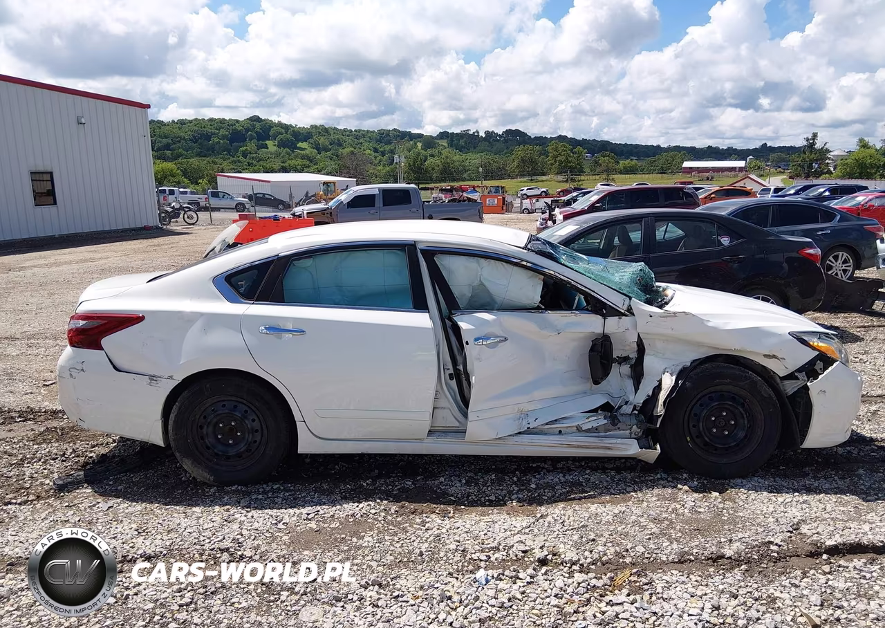 2018 Nissan Altima 2.5 S VIN:1N4AL3AP4JC273280 - 13