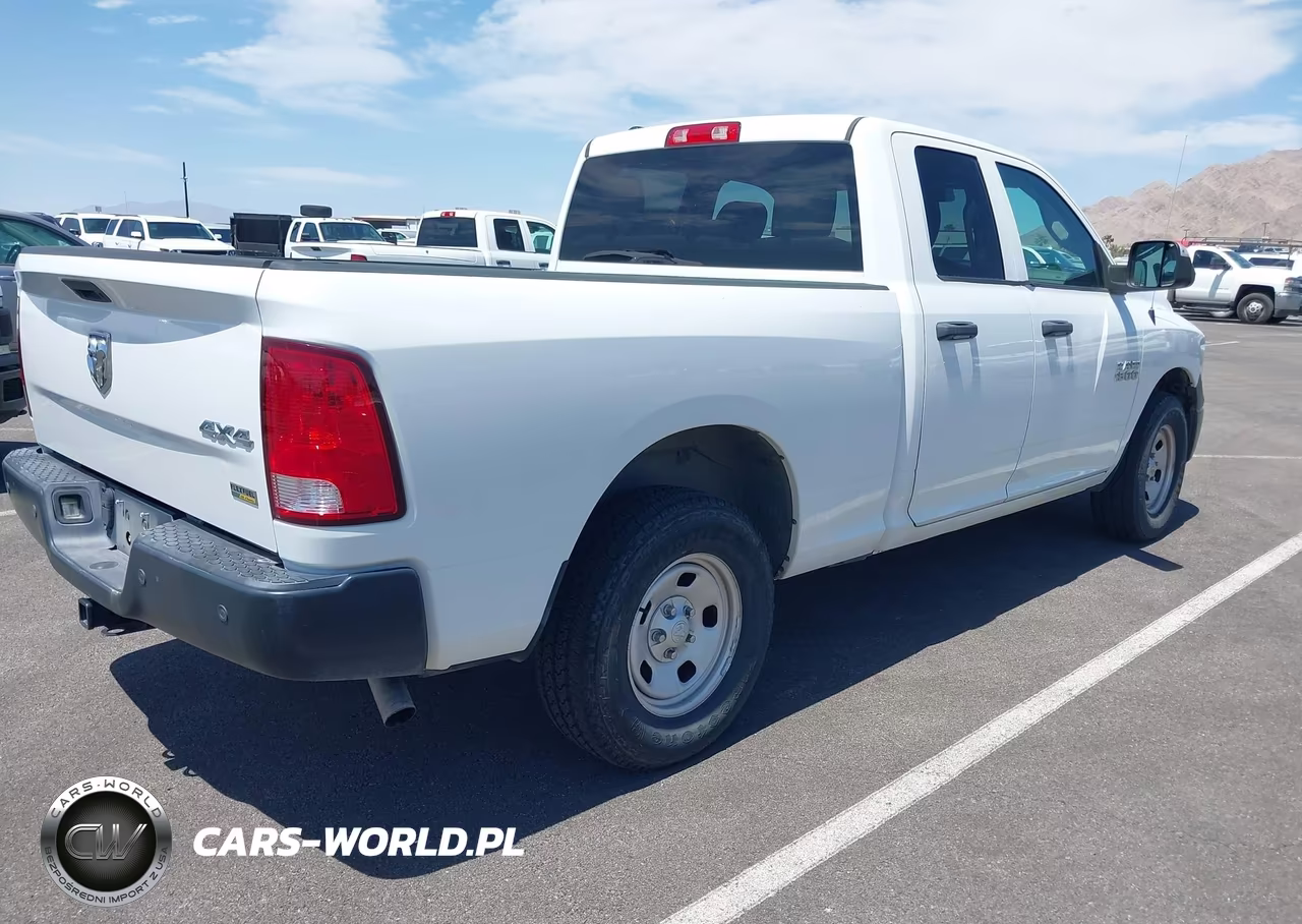 2018 Ram 1500 Tradesman 4X4 6'4 Box VIN:1C6RR7FG5JS297175 - 4