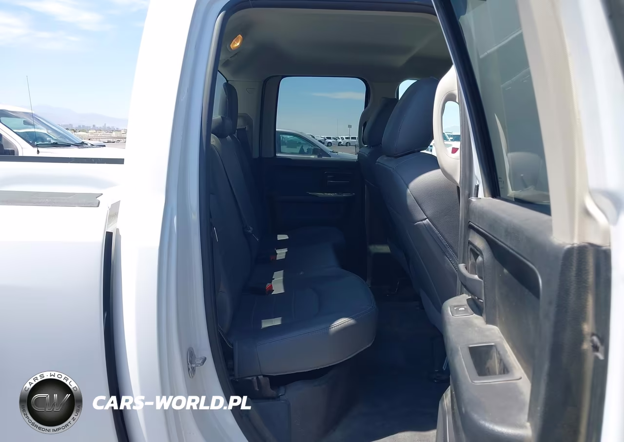 2018 Ram 1500 Tradesman 4X4 6'4 Box VIN:1C6RR7FG5JS297175 - 8