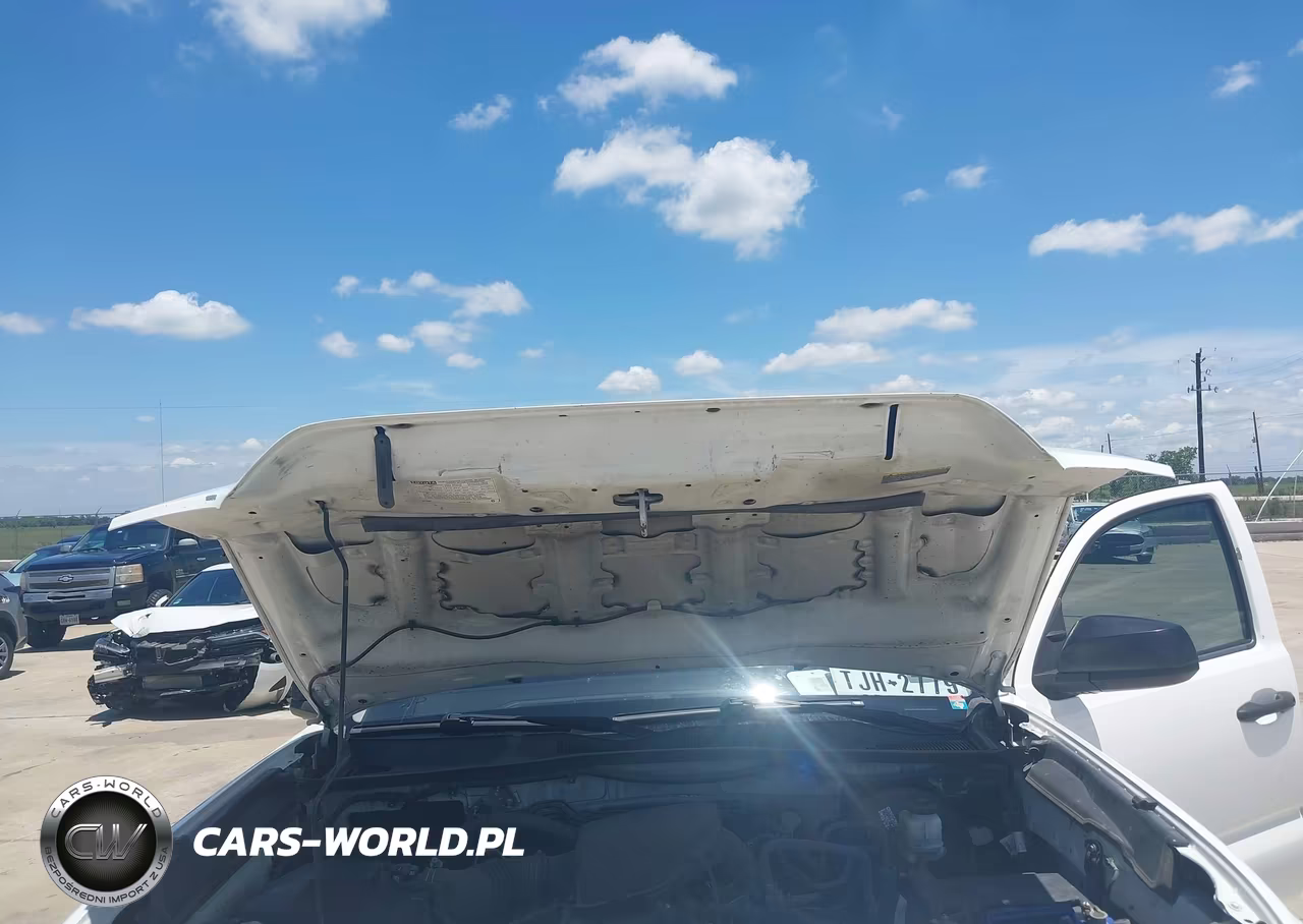 2019 Toyota Tacoma Sr VIN:5TFRX5GN1KX132843 - 10