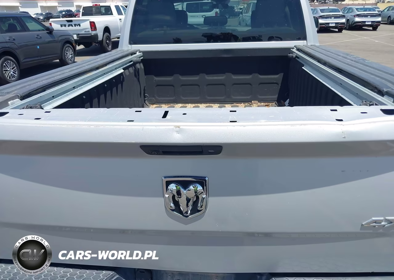2018 Ram 1500 Tradesman 4X4 6'4 Box VIN:1C6RR7FT7JS312997 - 16