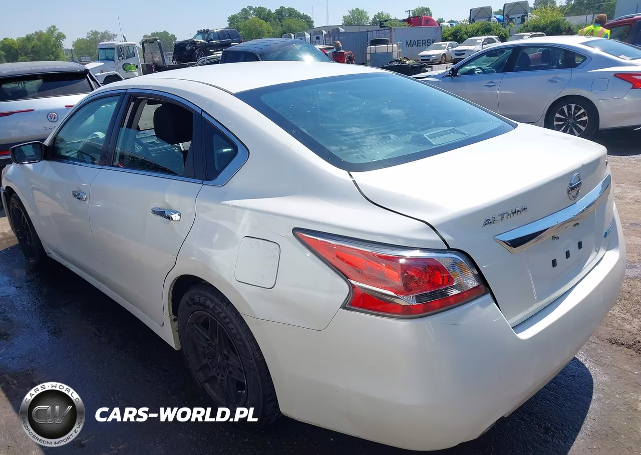 2014 Nissan Altima 2.5 S VIN:1N4AL3AP2EN357155 - 14
