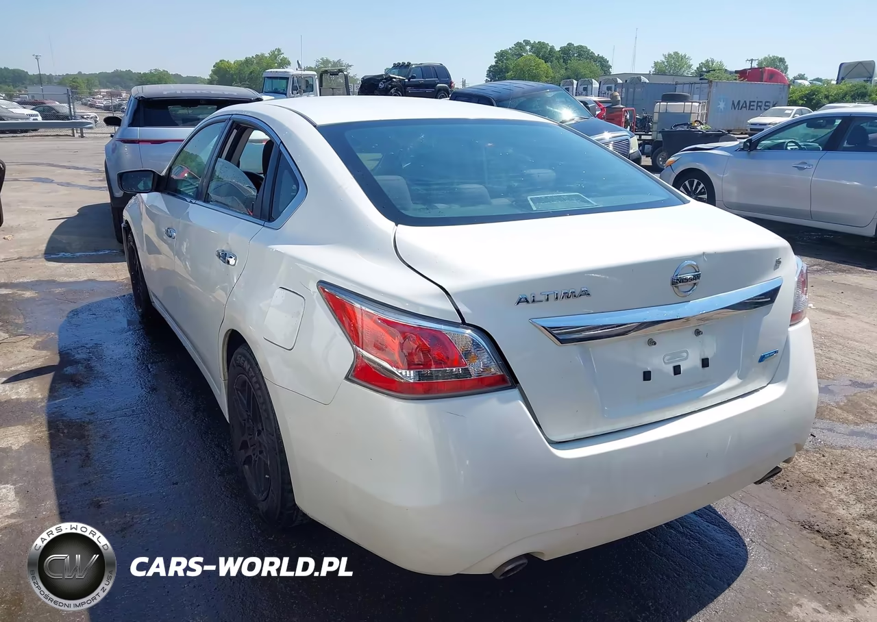 2014 Nissan Altima 2.5 S VIN:1N4AL3AP2EN357155 - 3