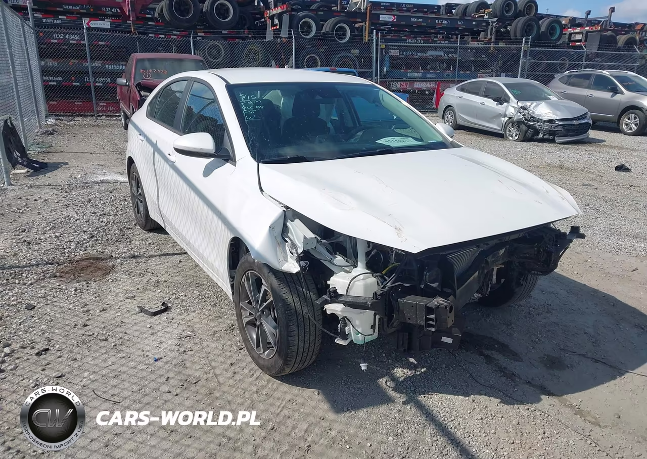 2024 Kia Forte Lxs – zdjęcie 1 z 17