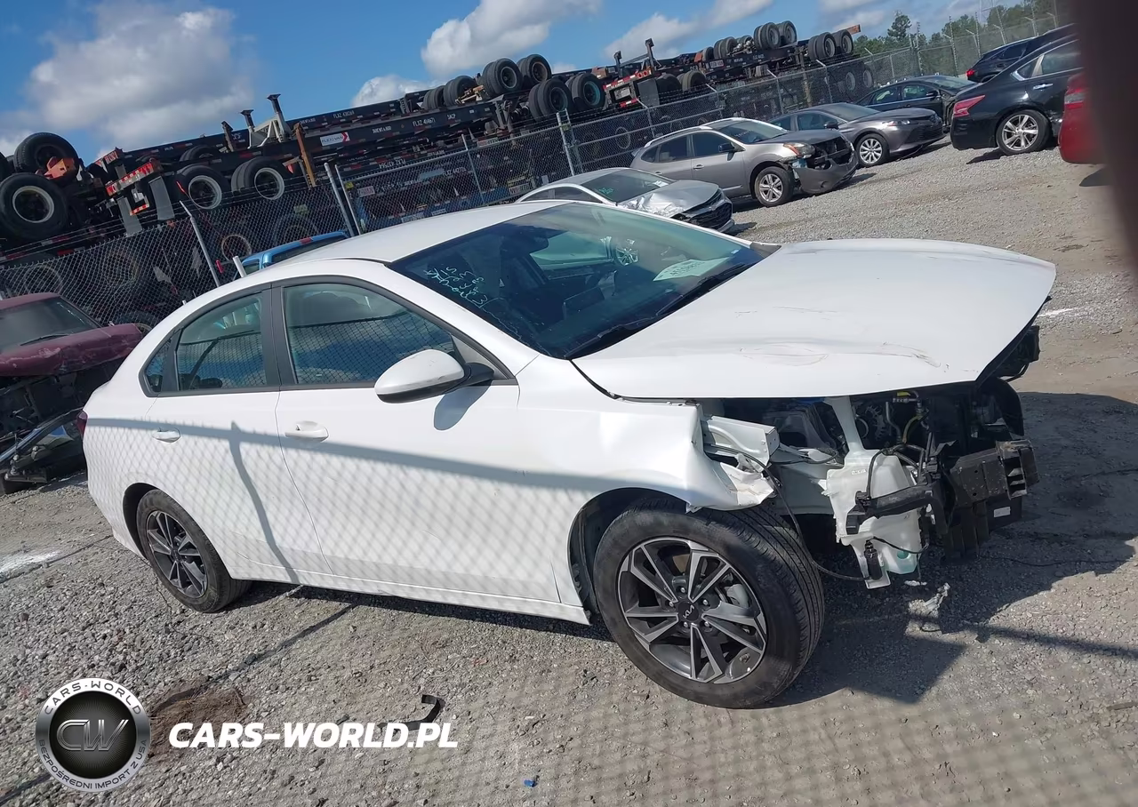 2024 Kia Forte Lxs VIN:3KPF24AD9RE706207 - 14