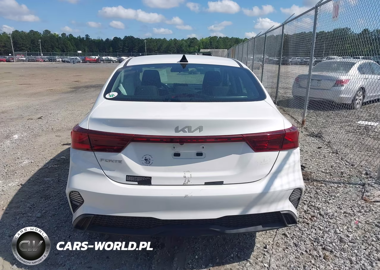2024 Kia Forte Lxs VIN:3KPF24AD9RE706207 - 17