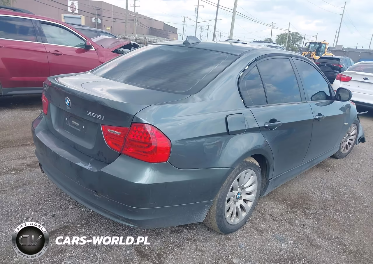 2009 BMW 328I VIN:WBAPH77509NL82836 - 4