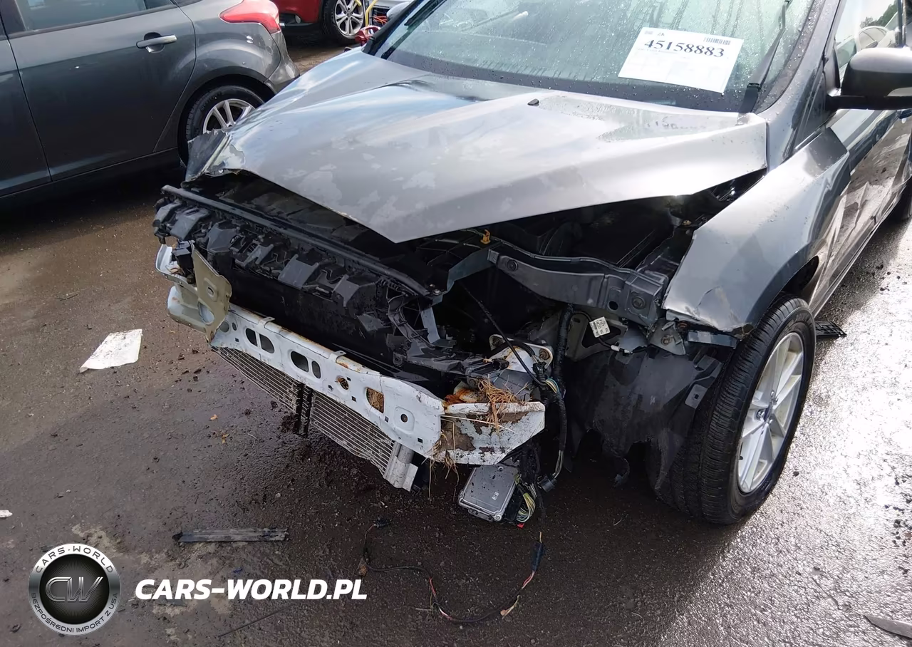 2017 Ford Focus Se VIN:1FADP3F24HL332403 - 6