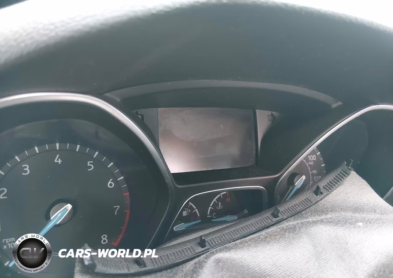 2017 Ford Focus Se VIN:1FADP3F24HL332403 - 7