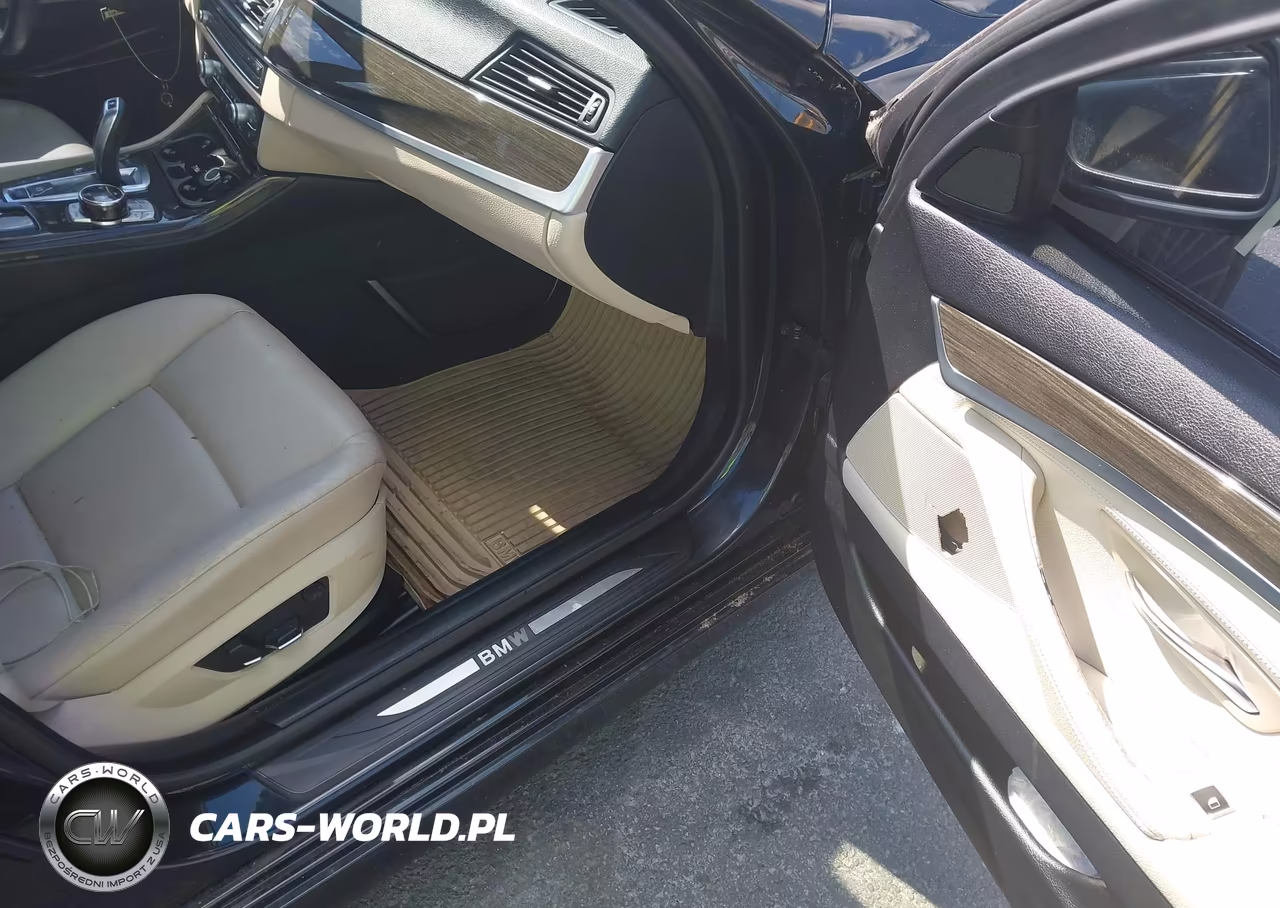 2012 BMW 528I xDrive VIN:WBAXH5C52CDW07202 - 5