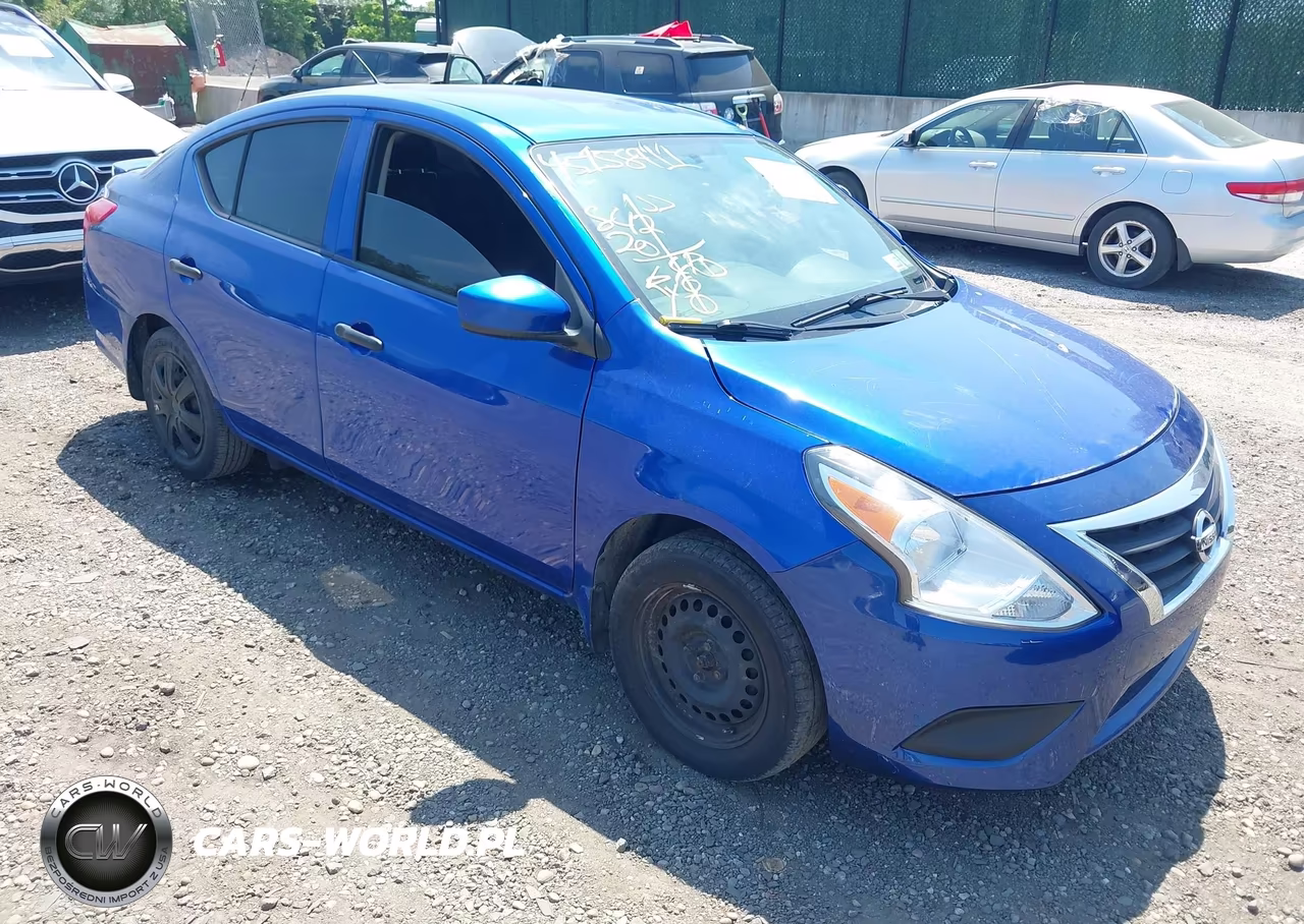 2016 Nissan Versa 1.6 S+