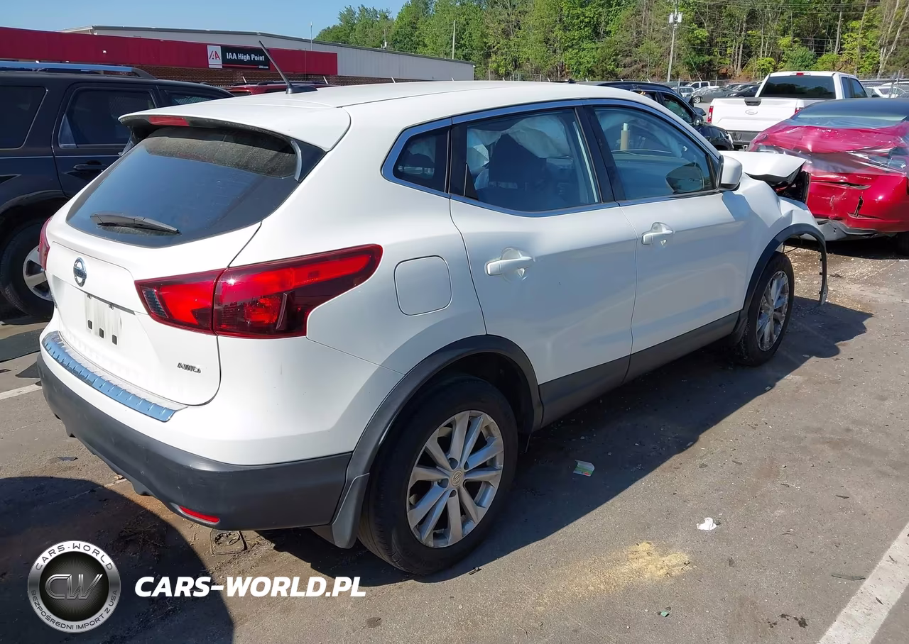 2017 Nissan Rogue Sport S VIN:JN1BJ1CR7HW118399 - 4