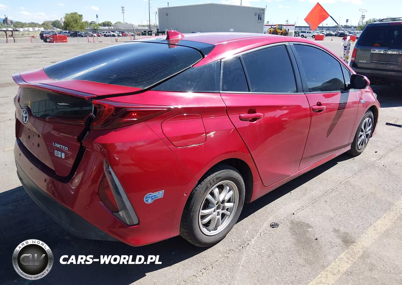 2022 Toyota Prius Prime Limited VIN:JTDKAMFPXN3203405 - 4