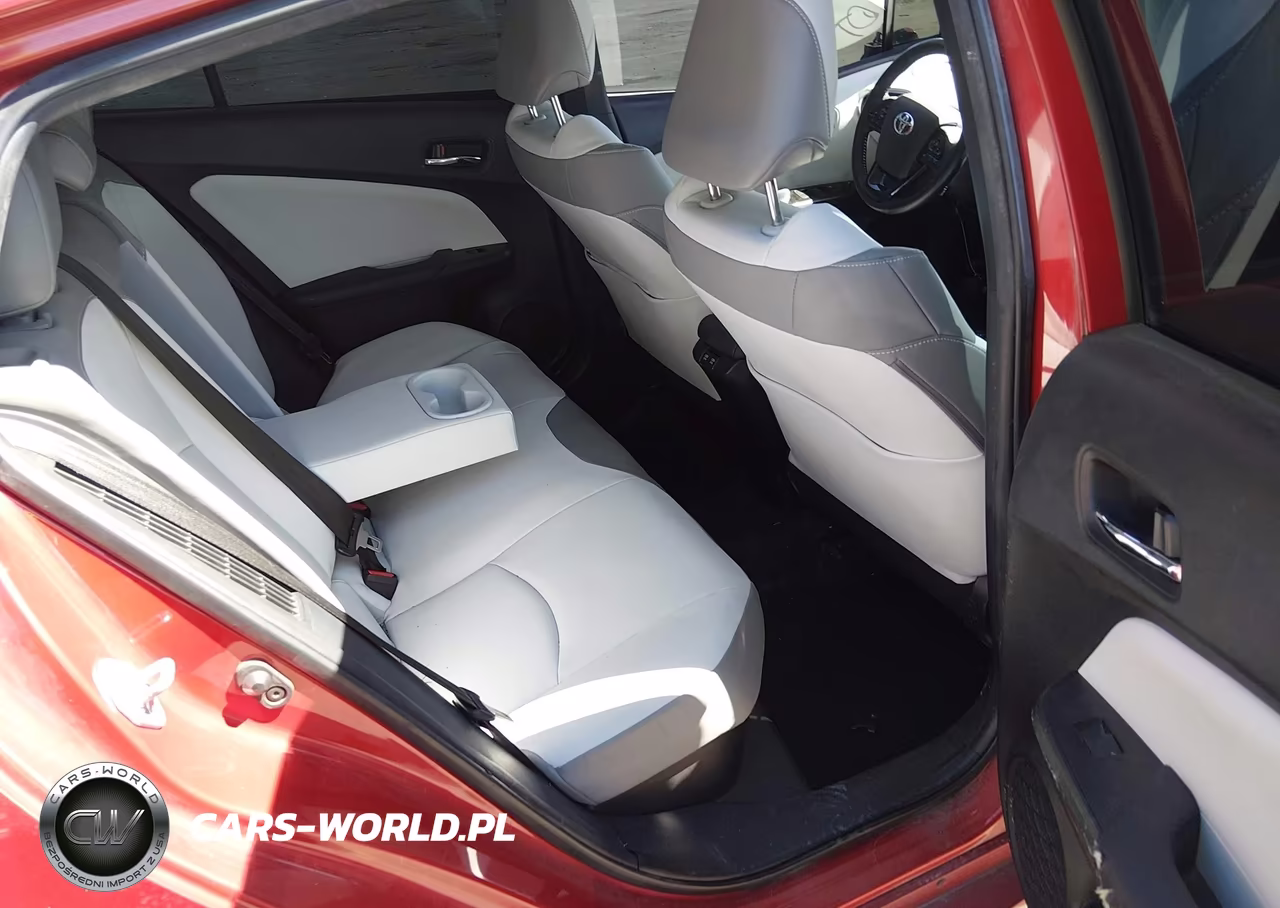 2022 Toyota Prius Prime Limited VIN:JTDKAMFPXN3203405 - 8