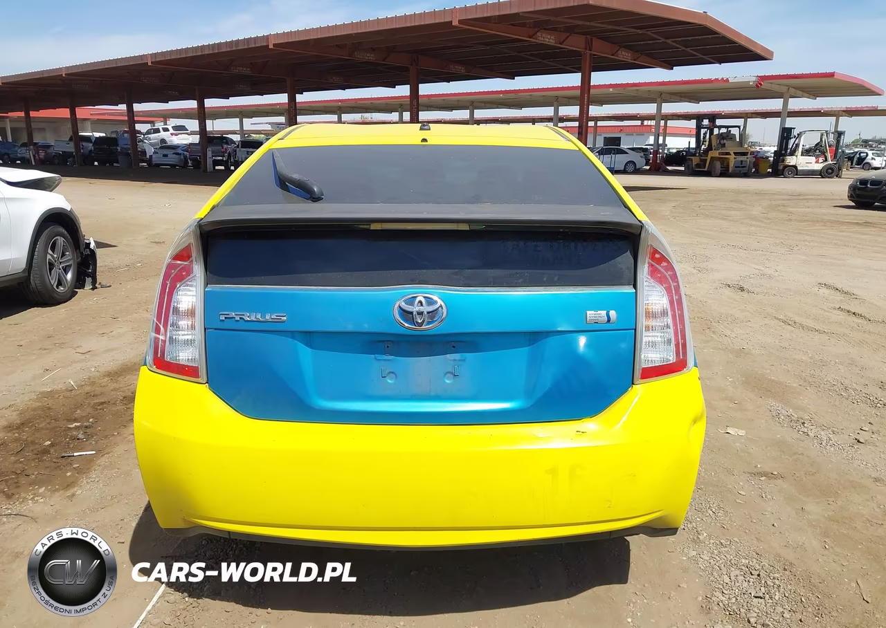 2013 Toyota Prius Two VIN:JTDKN3DU8D5578560 - 16