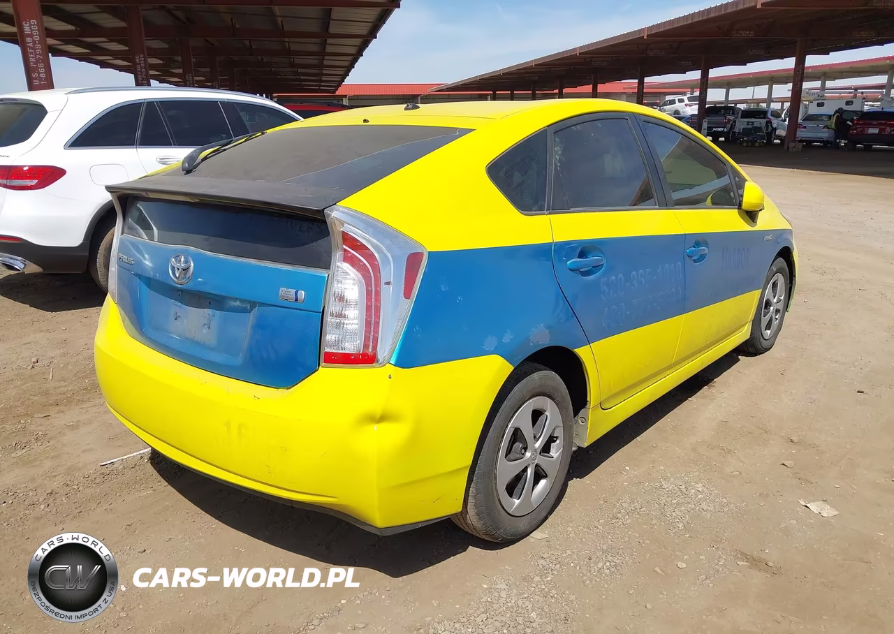2013 Toyota Prius Two VIN:JTDKN3DU8D5578560 - 4