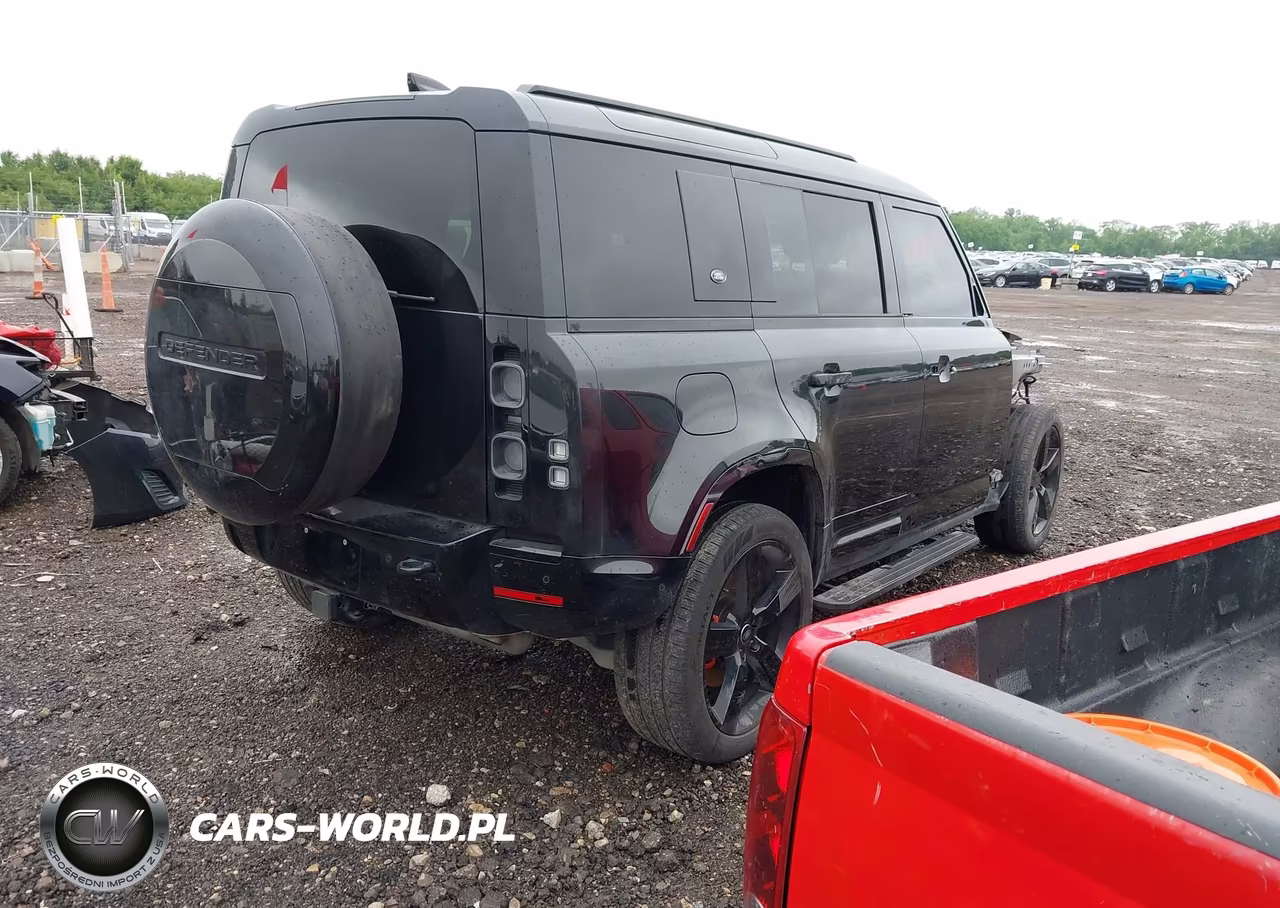 2024 Land Rover Defender 110 P400 X VIN:SALEXEEU6R2260987 - 4