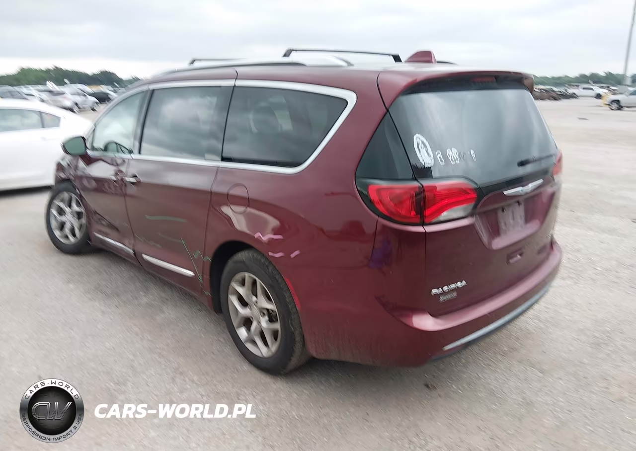 2017 Chrysler Pacifica Limited VIN:2C4RC1GG8HR610947 - 3